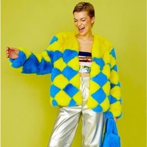 JAYLEY
Yellow and Blue Delilah Diamond Faux Fur Coat
